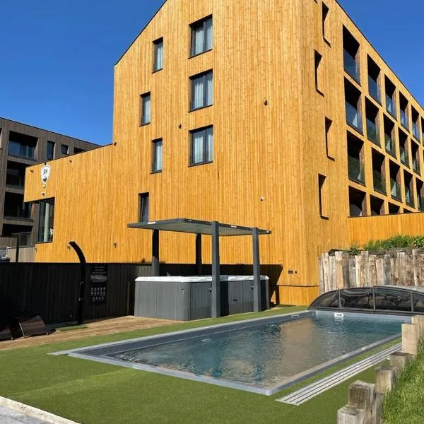 JBX Resort Avenue Lipno โรงแรมในลิปโนนัดเวิลตาวู