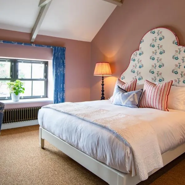 The White Lion Cowbridge, hotel in Cowbridge