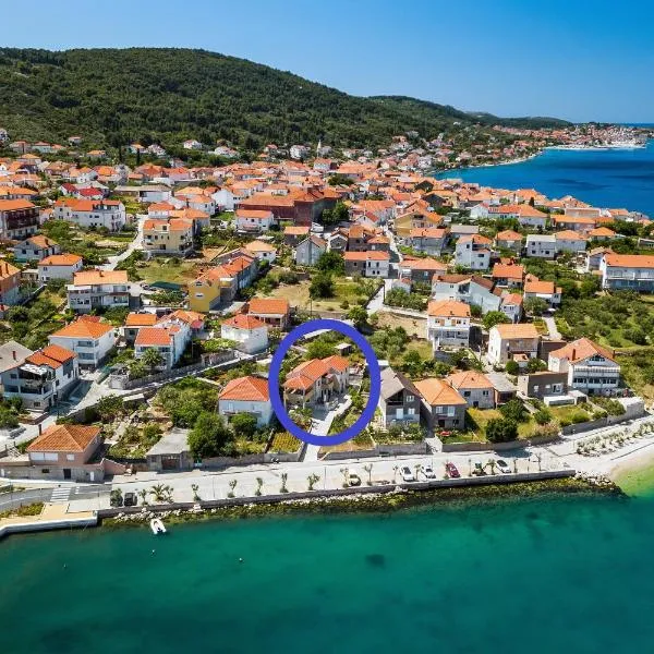 Stone house on the Batalaža Beach - Kali, hotel v destinaci Kali