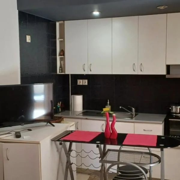 Quiet studio near to the airport 1, hotell i Heraklion stad