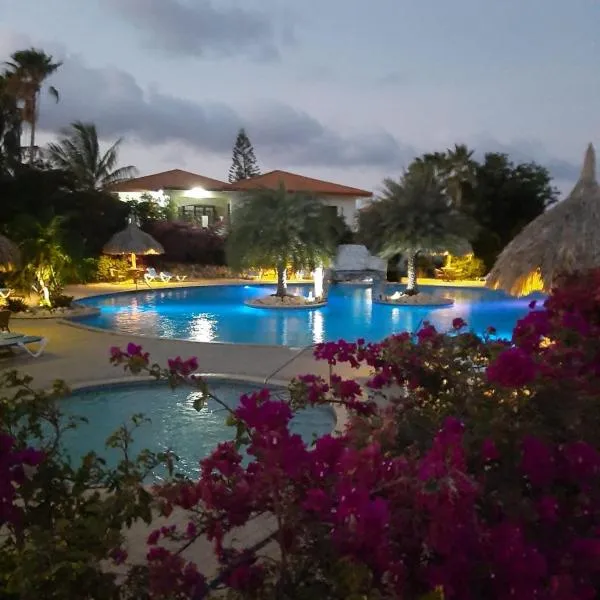 Club Seru Coral Ap Toekan, hotel u gradu Santa Catharina