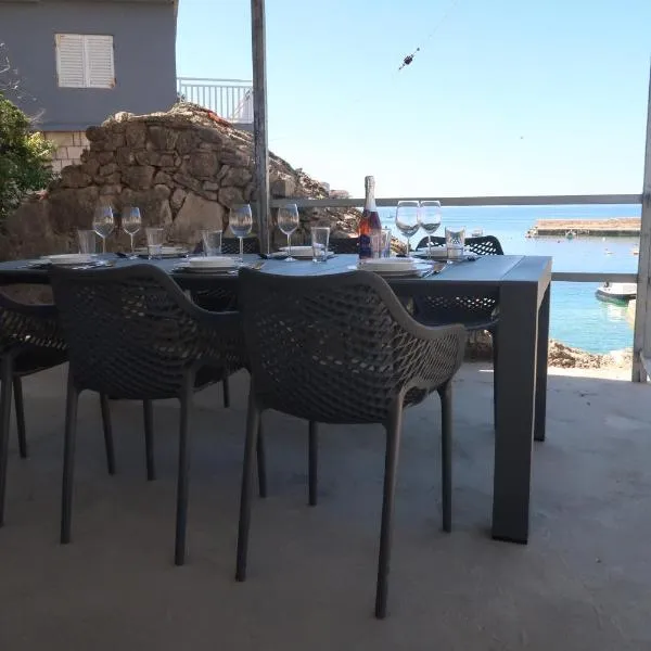 Captains beach home, hotel v destinaci Čara