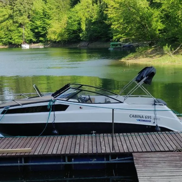 Jacht elektryczny bez patentu, hotel v destinaci Solina