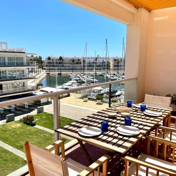 Marina 2 Bedroom Apart with Balcony and Parking & Pool access