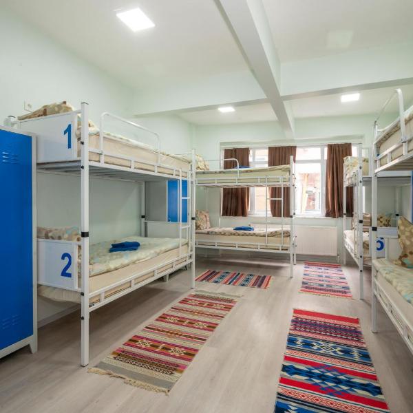 XALİLA HOSTEL & CAFE LADİES ROOM, Istanbul