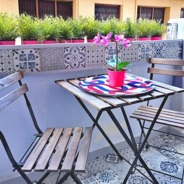 Vive Valencia con playa y metro cerca, hotel in Valencia