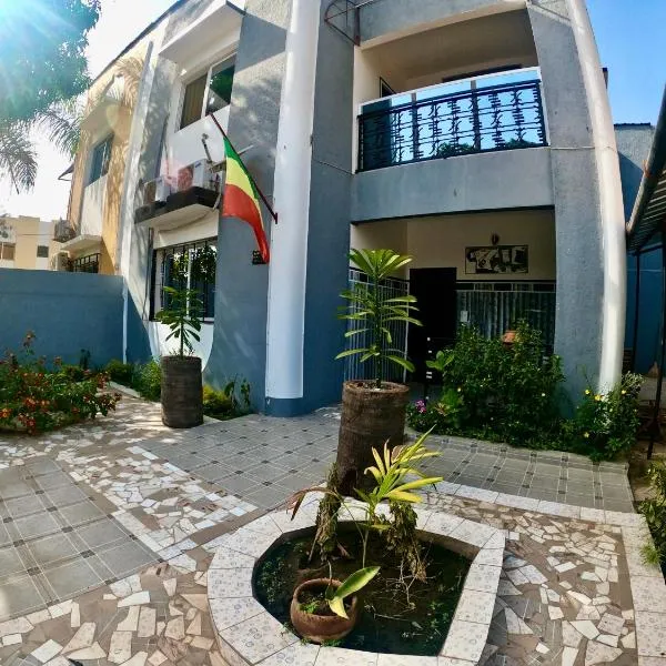 Kër Adja, hotell sihtkohas Ziguinchor