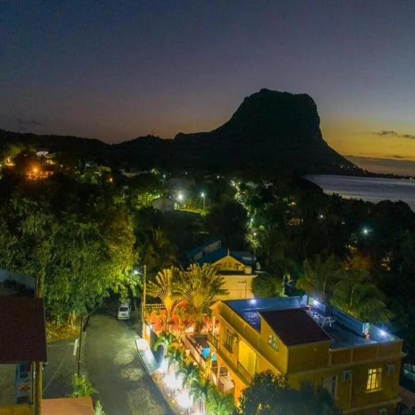 Lukshvilla private villa Le morne wind n kite surfers accomodation & car rental mauritius、ラ・ガウレットのホテル