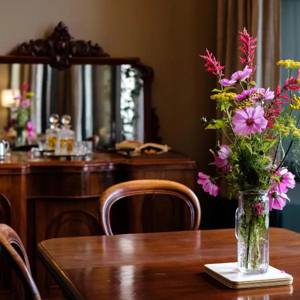 Bell Hill Apartments, hotel in Dunedin
