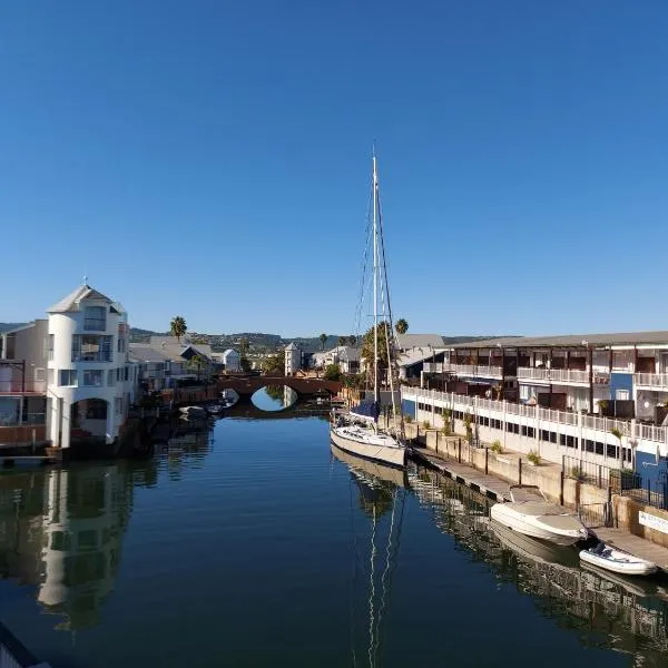Belle View @ Knysna Quays, hotel in Knysna