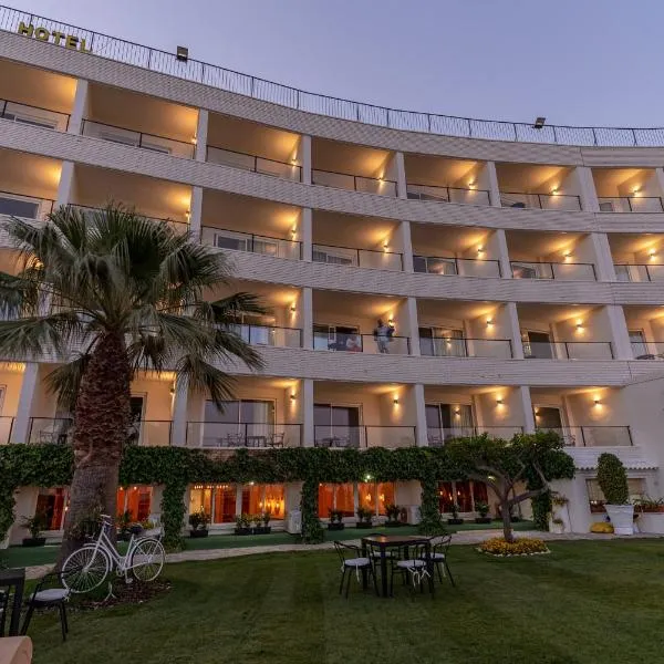 Ramada Resort by Wyndham Puerto de Mazarron, hotel en Puerto de Mazarrón