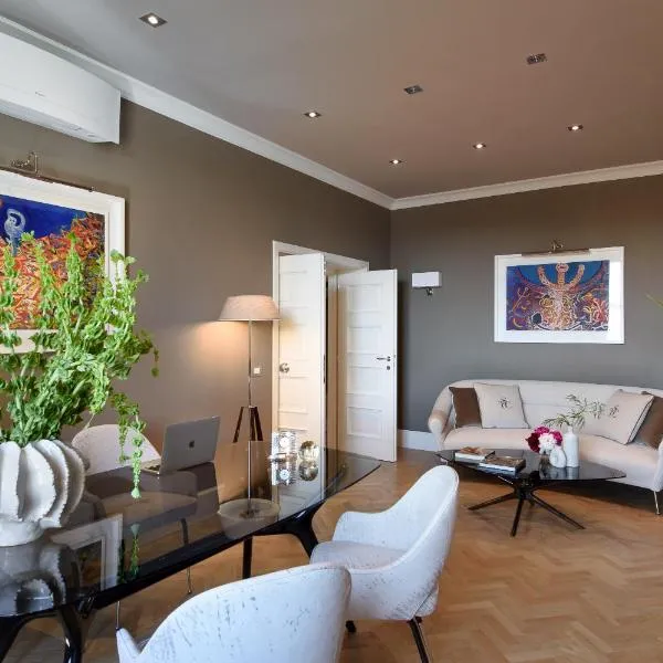 Tornabuoni Suites Collection Residenza D'Epoca, hotel in Florence