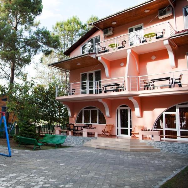 Hotel "Qeti"