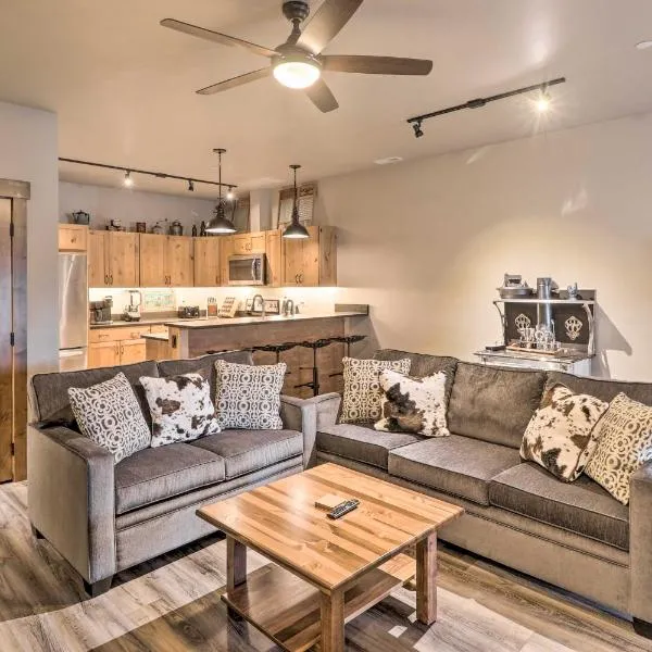 Cozy Columbia Falls Condo with Private Balcony!, Hotel in Columbia Falls
