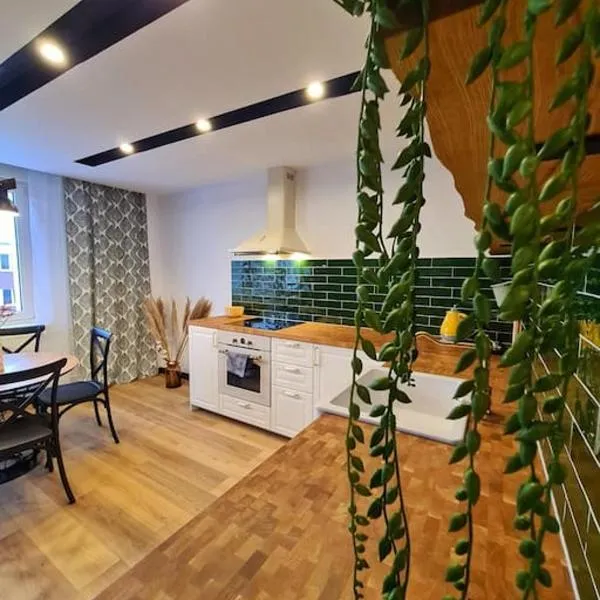 Uroczy apartament blisko centrum - 10 min do plaży, hotel v Gdyni