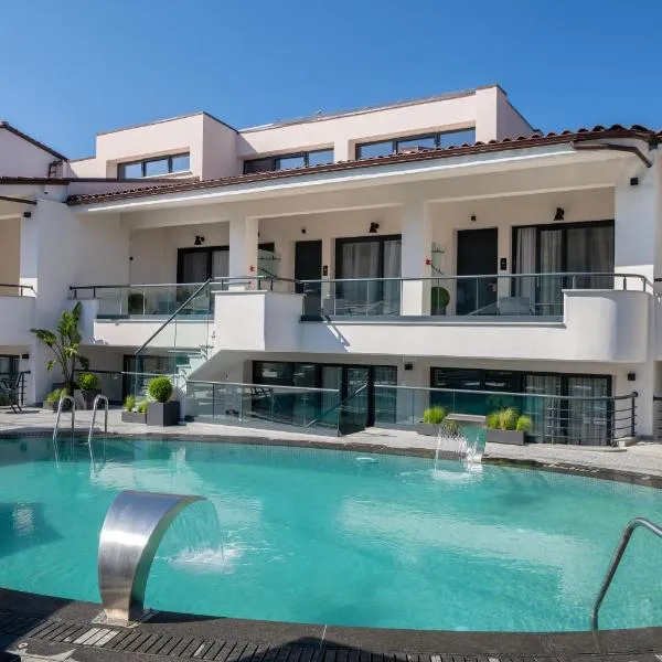 Melite Luxury Rooms & Apartments, hotel Paliúriban