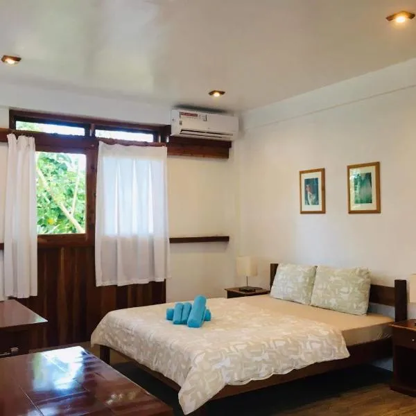 Pahiluna Guesthouse, hotel em Panglao City