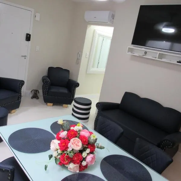 AP 507 UMA QUADRA DO MAR, hotel in Balneário Camboriú