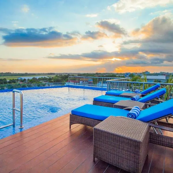 Platinum Adisucipto Hotel & Conference Center, khách sạn ở Yogyakarta