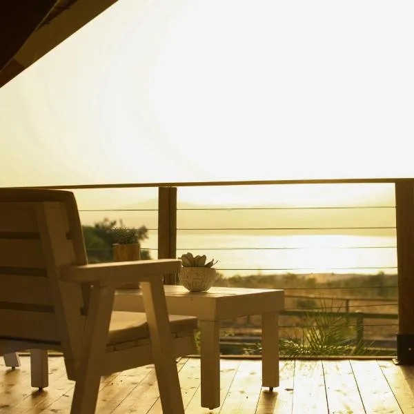 Sky Glamping boutique, hotel in Moshav Ramot