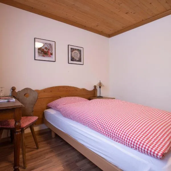 Hotel Bären, hotell i Gsteig