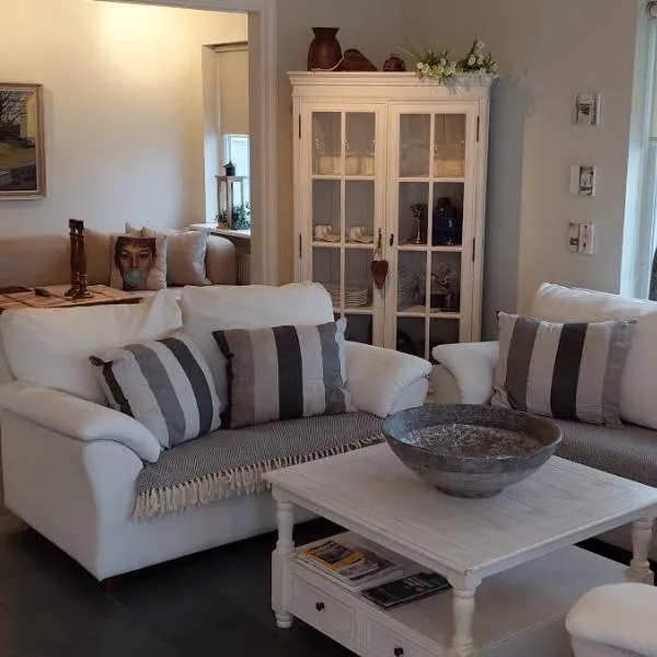 Ocean Front Villa, ξενοδοχείο σε Vogar