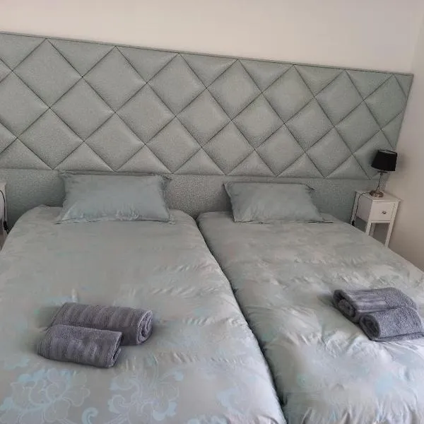 Parisian Sparkle Retreat, 150m from American Hospital, hotel in Neuilly-sur-Seine