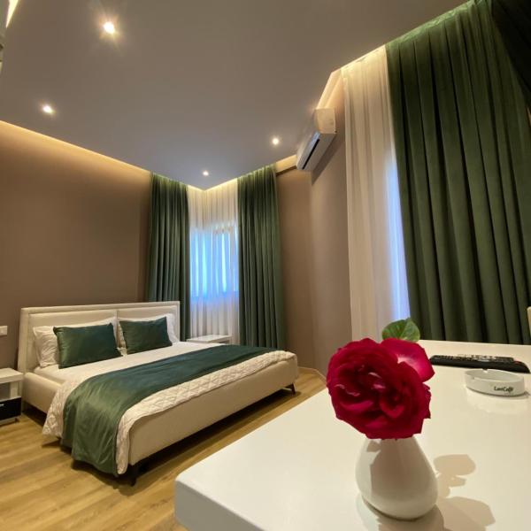 Hotel Akropoli, Tirana