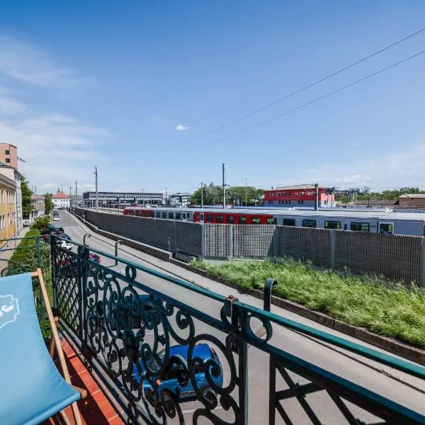 Smile Apartments Bahnzeile，位于多瑙河畔克雷姆斯的酒店