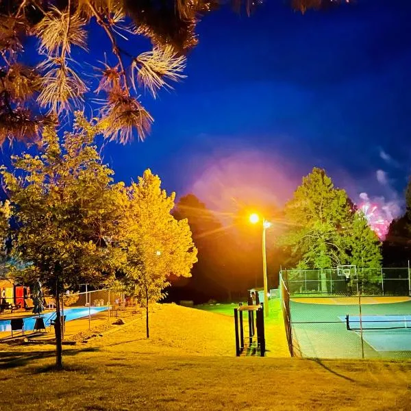 Bavarian Inn, Black Hills, hôtel à Custer