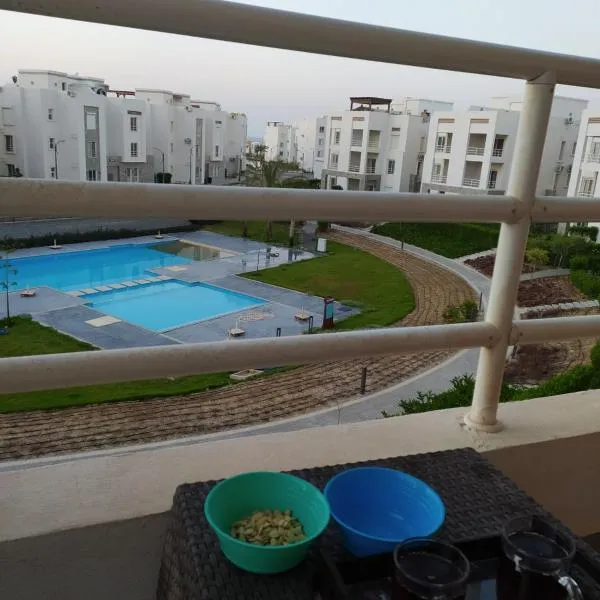 Amwaj North coast chalet families only, hotel em El Alamein