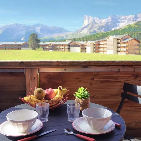 Vue panoramique tout confort 150m pistes commerces et loisirs, hotel en Superdevoluy