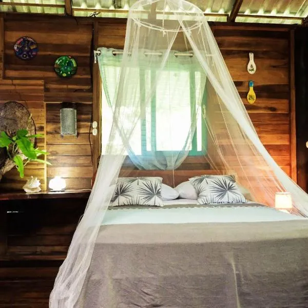 Playa Grande Lodge & Tree House, hotel in Cahuita