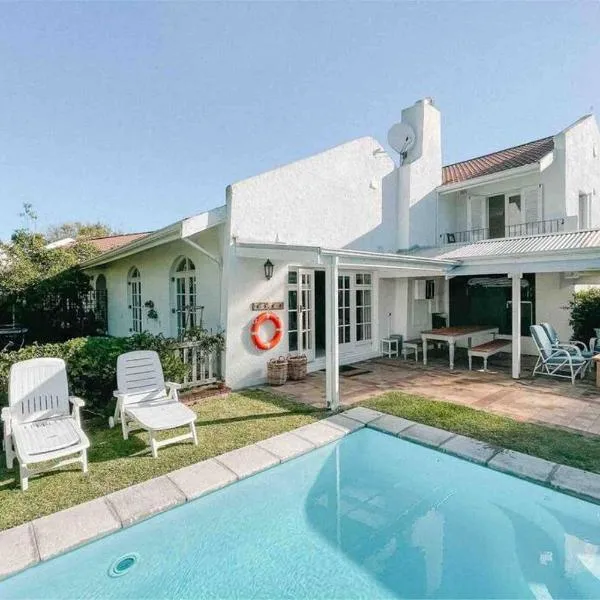 Leisure Isle Pool House，位于克尼斯纳的酒店