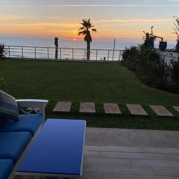 Luxery stay with seaview, pool, green space & Sunset orientation near Rabat, hôtel à Sidi Bouqnadel