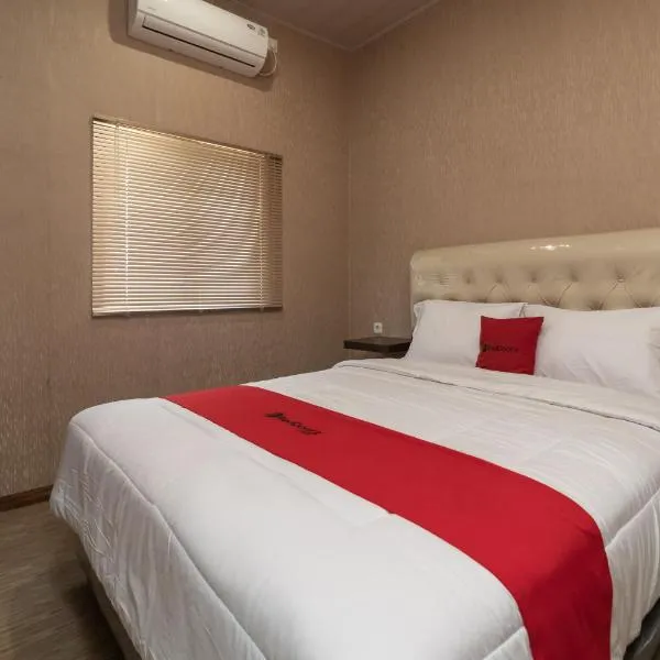 RedDoorz @ Jalan Srikandi Pekanbaru, hotel em Parit