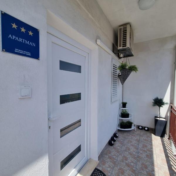 Apartment Mastrinka by the sea -10m