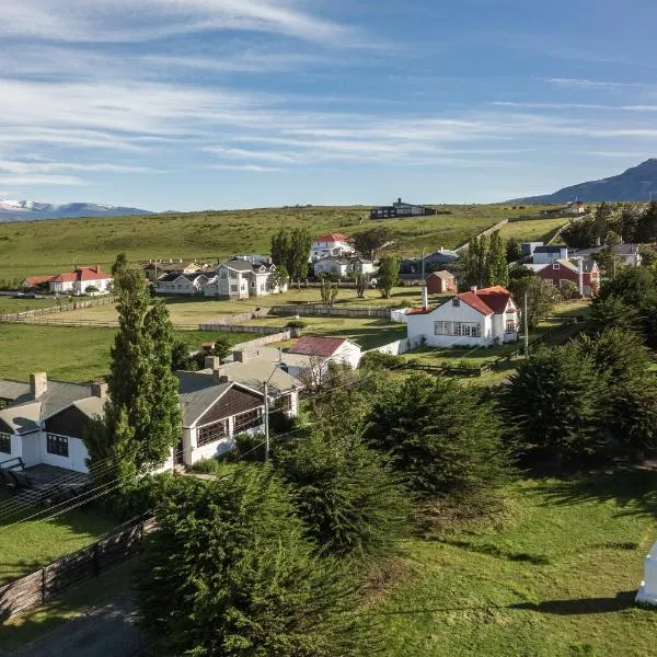 Puerto Bories House, holiday home rentals in Patagonia, hotel in Puerto Natales