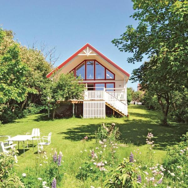 Amazing Home In Lerberget With 3 Bedrooms, Sauna And Wifi