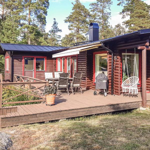 Awesome Home In Grdinge With 4 Bedrooms, Sauna And Wifi