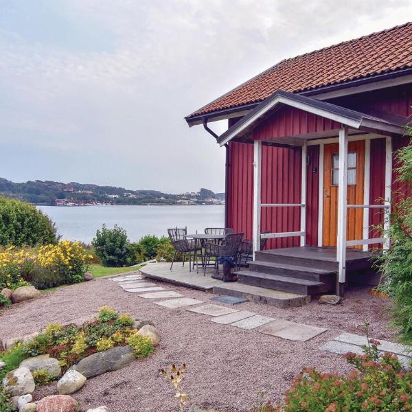 Stunning Home In Hamburgsund With 2 Bedrooms And Wifi