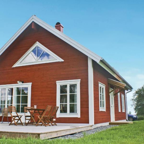 Beautiful Home In Vetlanda With 3 Bedrooms And Wifi