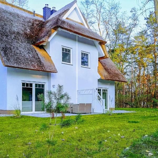 Amazing Home In Zirchow-usedom With Wifi