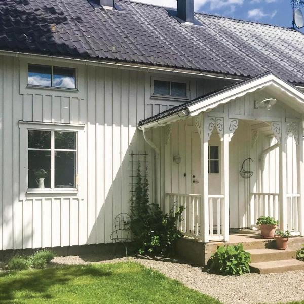Awesome Home In Gislaved With 3 Bedrooms, Sauna And Wifi