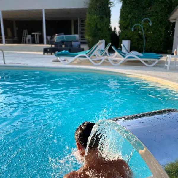 Green Oasis, Hotel in Stolniceni-Prăjescu