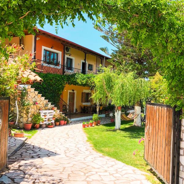 Stavros Apartments