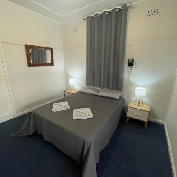 The Pink House, hotel in Walgett
