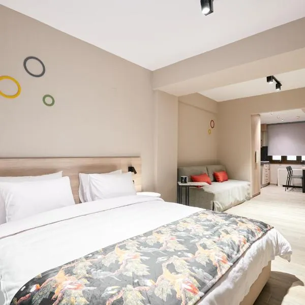 The Mavili urban stay, hotel v Soluni