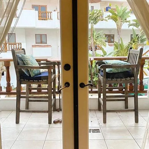 Modern Hamilton Cove Villa w/golf cart, ξενοδοχείο σε Avalon