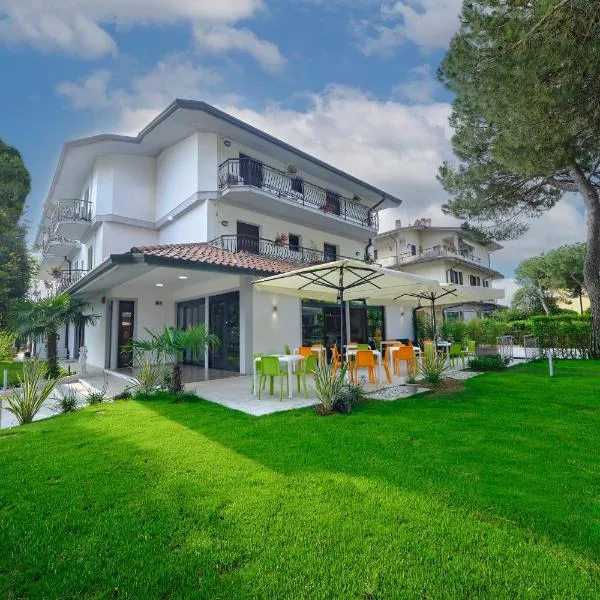HOTEL VITTORIA, hotel in Sirmione